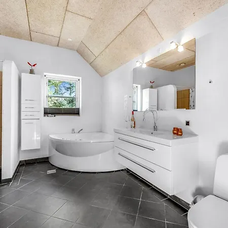 Beautiful With And Sauna, Close To The North Sea And The Center Of Sondervig,