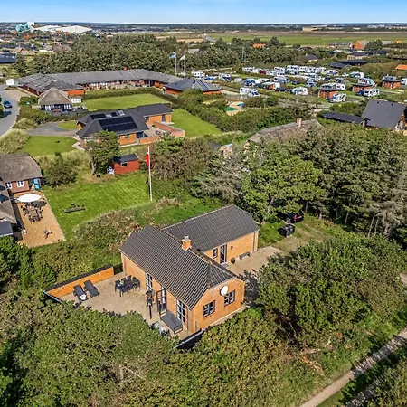 Beautiful With And Sauna, Close To The North Sea And The Center Of Sondervig