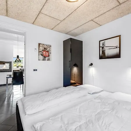 בית נופש Beautiful With And Sauna, Close To The North Sea And The Center Of Sondervig