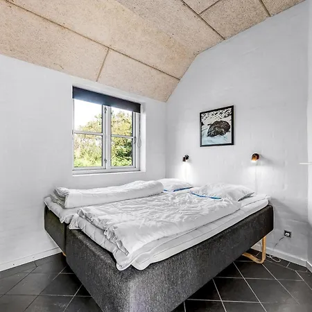 Beautiful With And Sauna, Close To The North Sea And The Center Of Sondervig בית נופש *