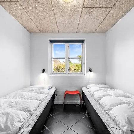 בית נופש Beautiful With And Sauna, Close To The North Sea And The Center Of Sondervig רינגקובינג