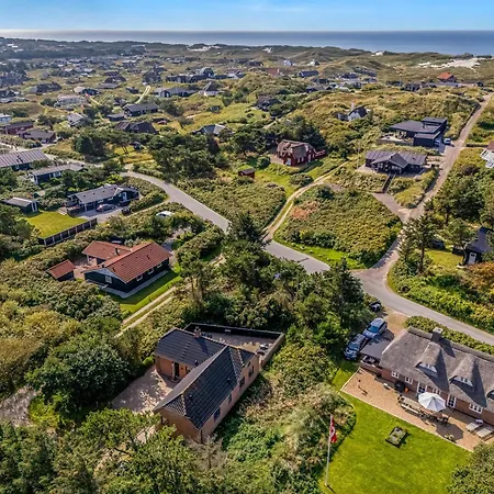 בית נופש Beautiful With And Sauna, Close To The North Sea And The Center Of Sondervig רינגקובינג