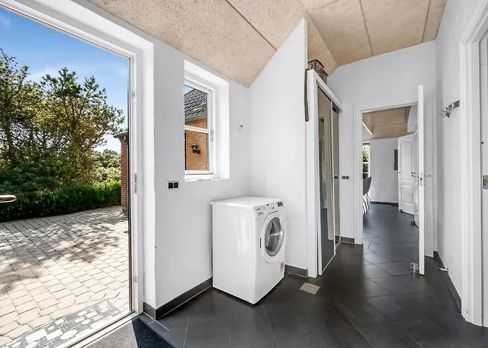 度假居 Beautiful With And Sauna, Close To The North Sea And The Center Of Sondervig 灵克宾