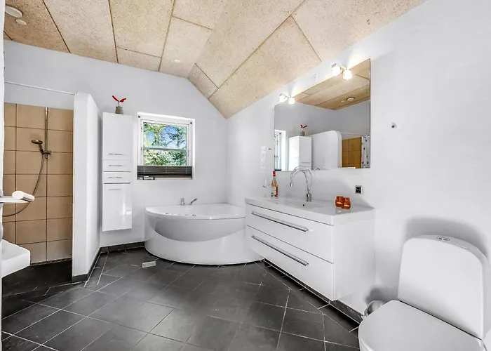 Beautiful With And Sauna, Close To The North Sea And The Center Of Sondervig