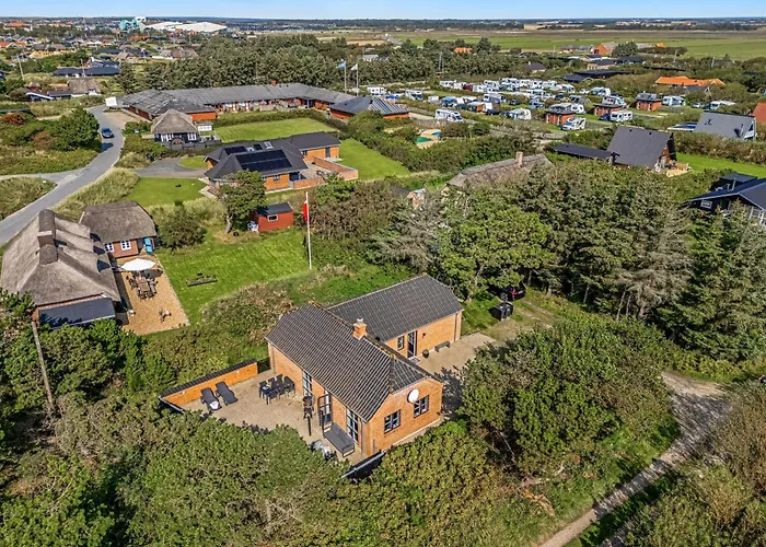 Beautiful With And Sauna, Close To The North Sea And The Center Of Sondervig