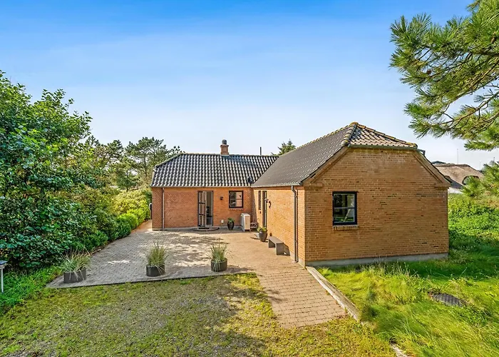 Beautiful With And Sauna, Close To The North Sea And The Center Of Sondervig