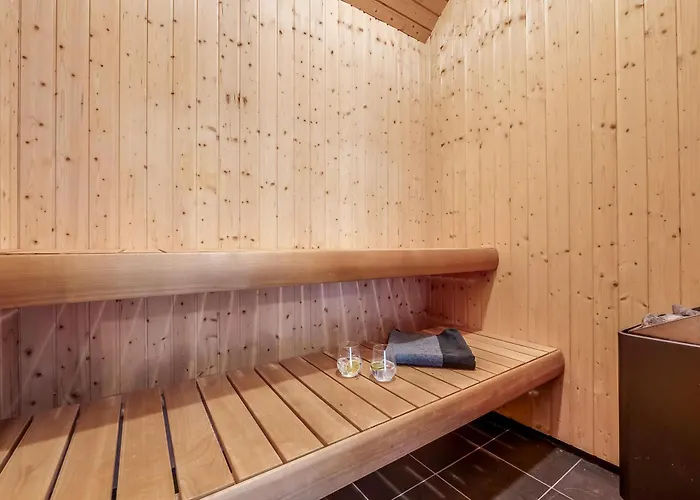 Beautiful With And Sauna, Close To The North Sea And The Center Of Sondervig 度假居