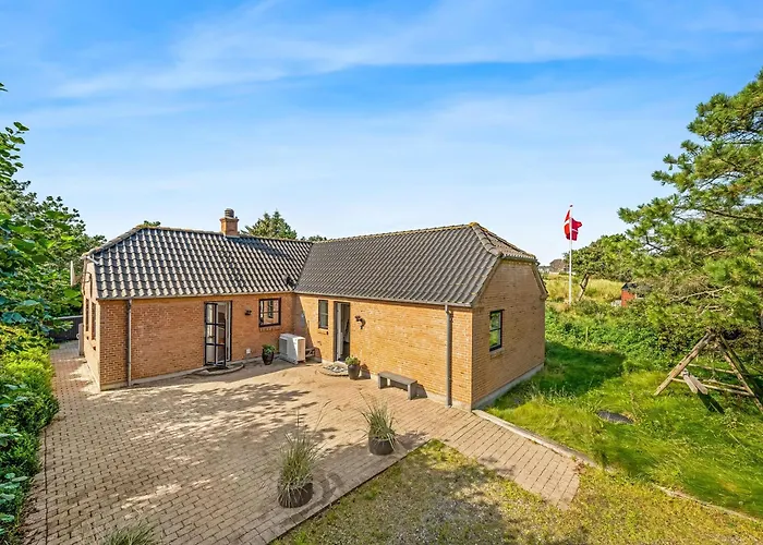 Beautiful With And Sauna, Close To The North Sea And The Center Of Sondervig * 灵克宾