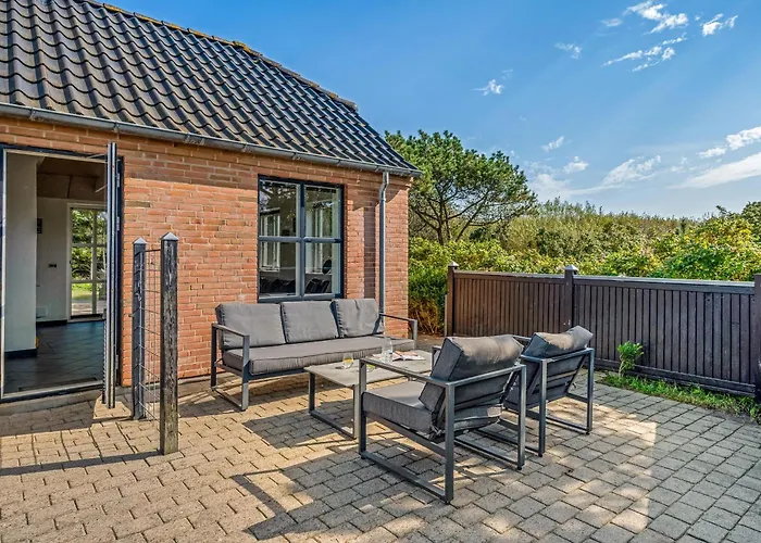 Beautiful With And Sauna, Close To The North Sea And The Center Of Sondervig *