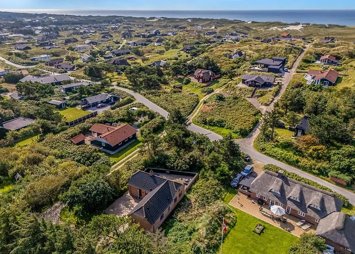 度假居 Beautiful With And Sauna, Close To The North Sea And The Center Of Sondervig 灵克宾